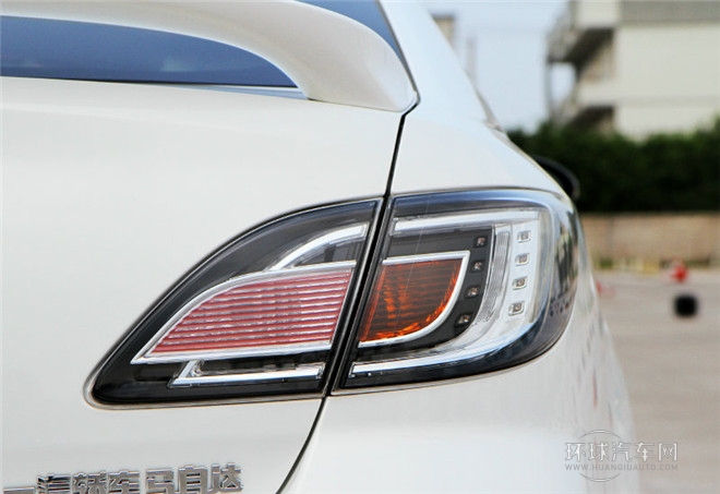 2015款 轎跑 2.0L 自動精英版