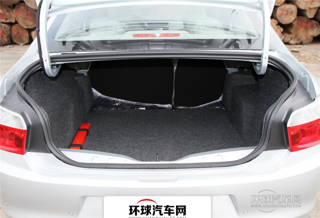 2015款 質尚版 1.6L 自動豪華型