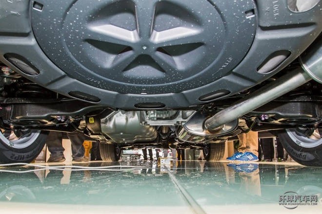 2015款 2.0T 四驅豪華版 7座