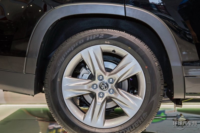 2015款 2.0T 四驅豪華版 7座