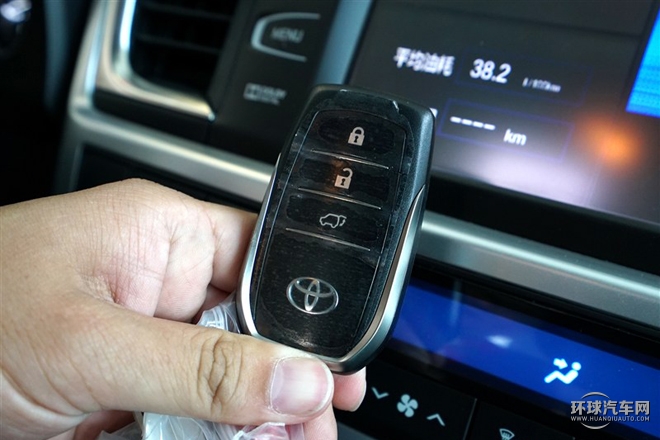 2015款 2.0T 四驅至尊版 7座