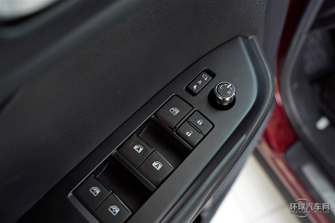 2015款 2.0T 四驅至尊版 7座