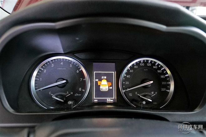 2015款 2.0T 四驅(qū)至尊版 7座