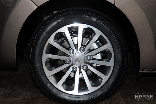 2015款 2.0T 自動豪華型