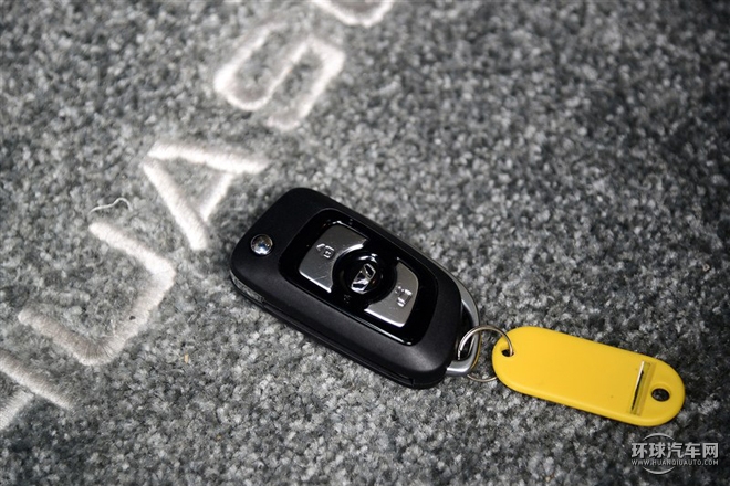 2015款 2.0T 自動旗艦型