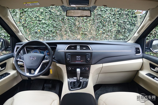 2015款 2.0T 自動(dòng)旗艦型