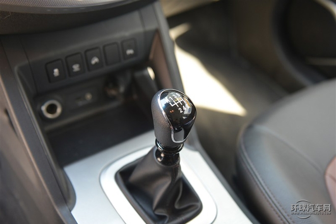 2015款 1.5T 手動豪華型