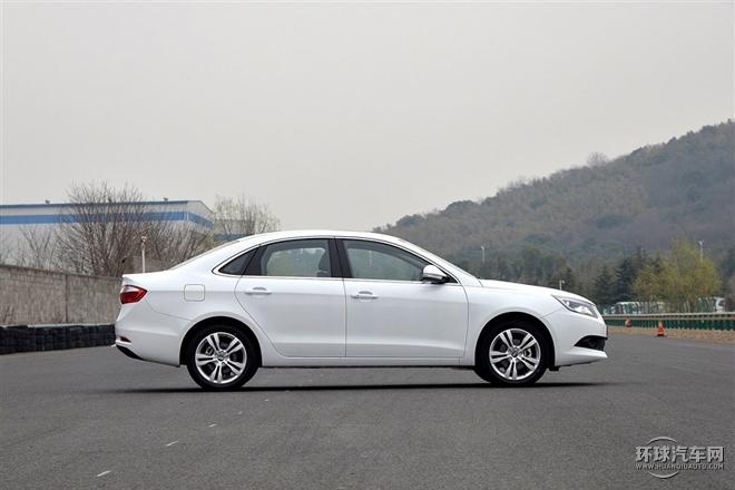 2015款 1.5T 手動(dòng)致尊版