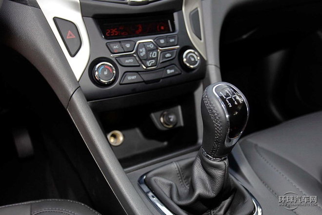 2015款 1.6L 手動致領版