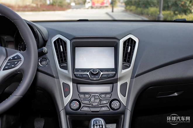 2015款 1.6L 手動致領版