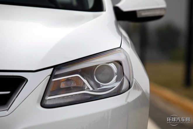 2015款 1.6L 手動(dòng)致領(lǐng)版