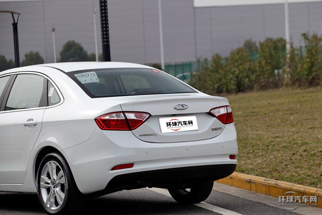 2015款 1.6L 手動致領版