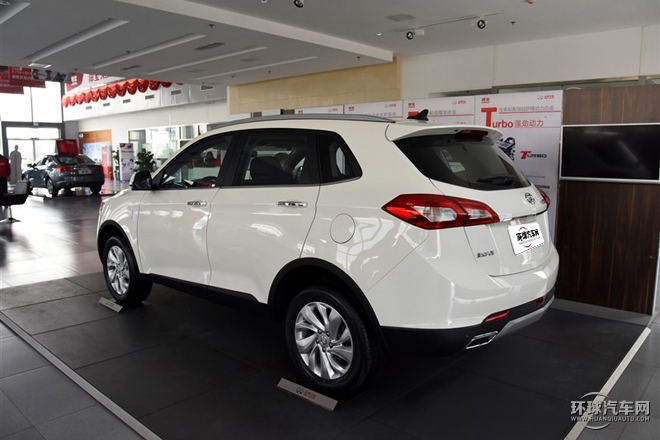 2015款 2.0T 手動舒適型