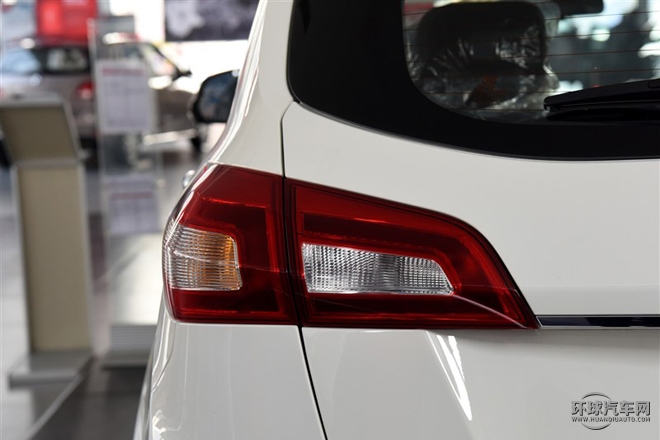 2015款 2.0T 手動(dòng)舒適型