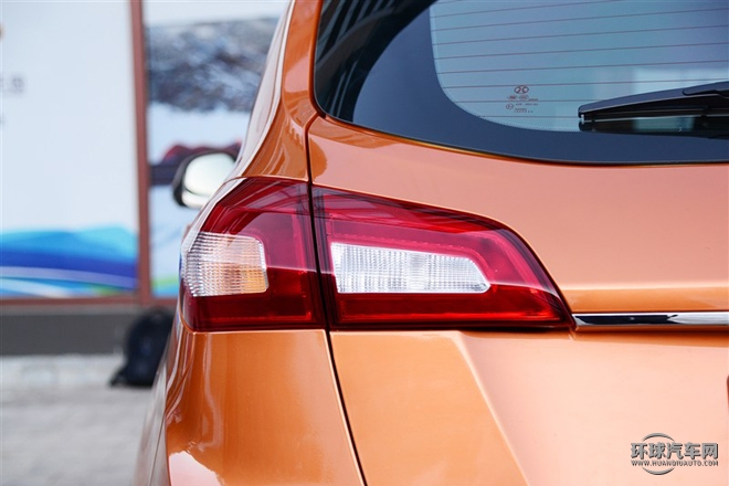 2015款 2.0T 自動豪華型