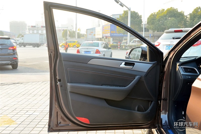 2015款 2.4L DLX尊貴型