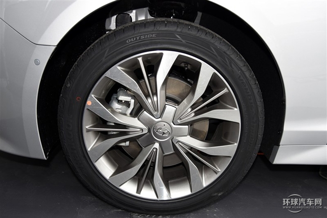 2015款 2.4L LUX至尊型