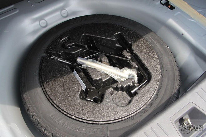 2015款 1.5L 手動(dòng)旗艦型