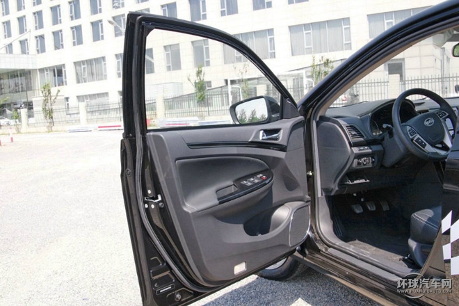 2015款 1.5L 手動旗艦型