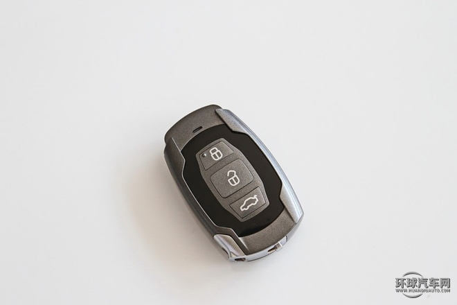 2015款 1.5L 手動舒適型