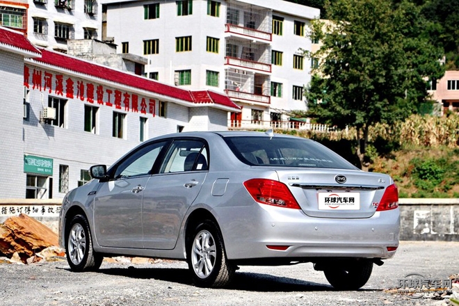 2015款 1.5L 自動豪華型