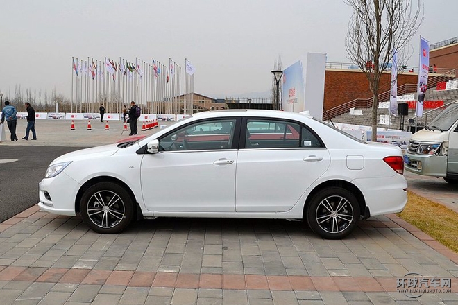 2015款 1.5L 自動旗艦型