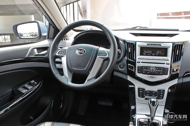 2015款 1.5L 自動舒適型