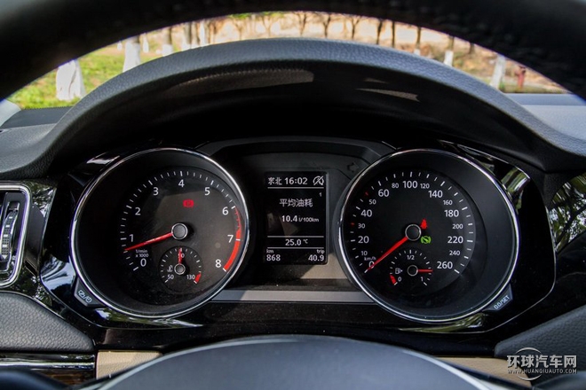 2015款 230TSI 自動舒適型