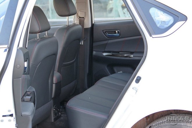 2015款 1.5T 自動運動豪華型