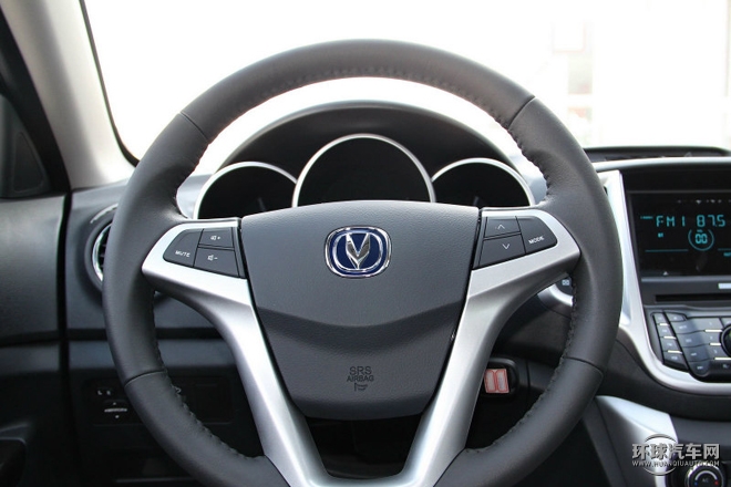 2015款 1.5T 自動運(yùn)動豪華型