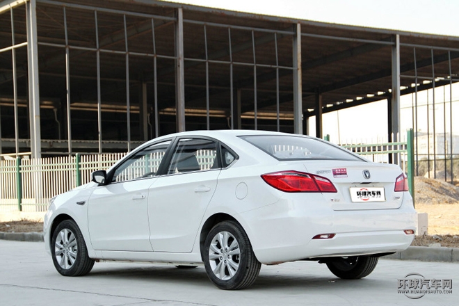 2015款 1.5T 自動運動豪華型