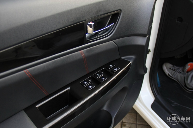 2015款 1.5T 自動運動尊貴型