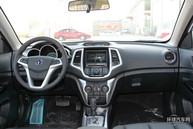 2015款 1.5T 自動運動尊貴型