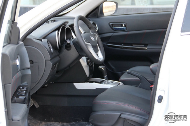 2015款 1.5T 自動運動尊貴型