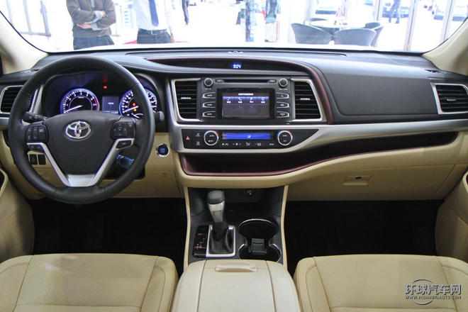 2015款 2.0T 兩驅(qū)豪華版 7座