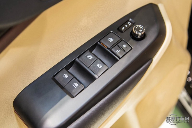 2015款 2.0T 四驅豪華導航版 7座