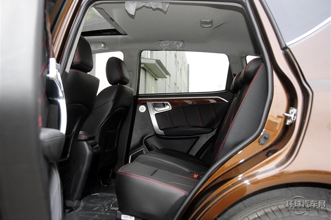 2015款 運動版 2.0L 自動豪華型