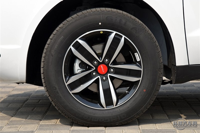 2015款 運動版 2.0L 自動尊貴型