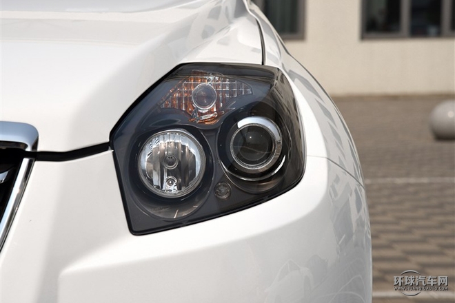 2015款 運動版 2.0L 自動尊貴型