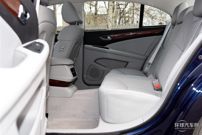 2015款 1.8T 豪華型