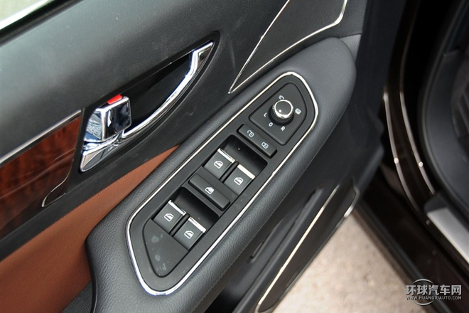 2015款 2.0T 尊貴型