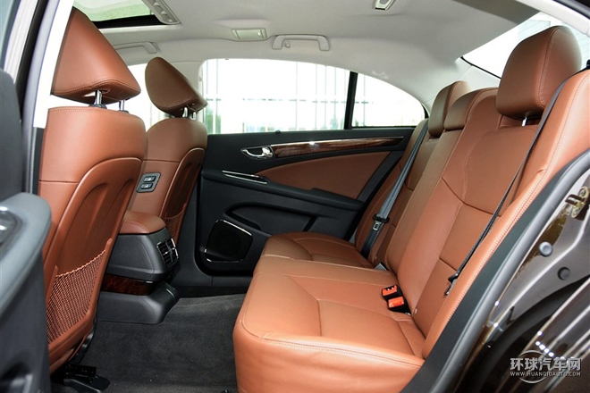 2015款 2.0T 尊貴型