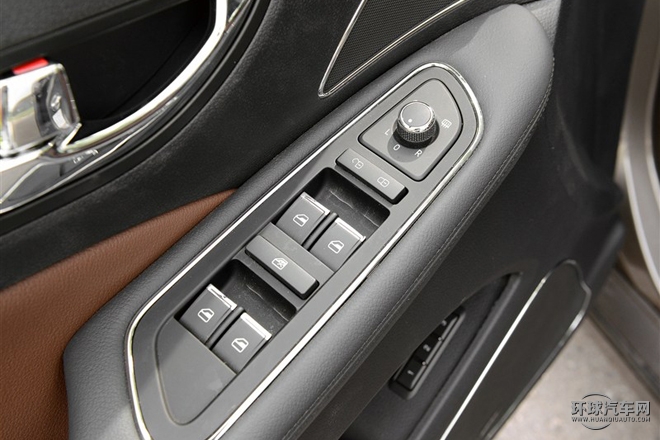 2015款 3.0L 豪華型