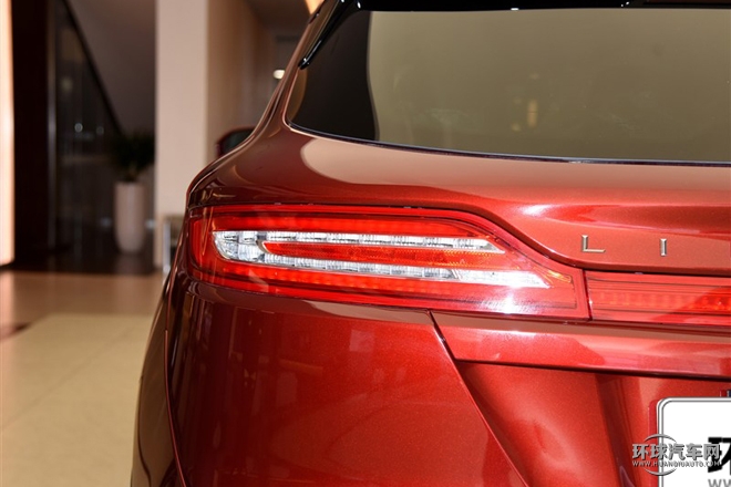 2015款 2.0T 四驅(qū)總統(tǒng)系列