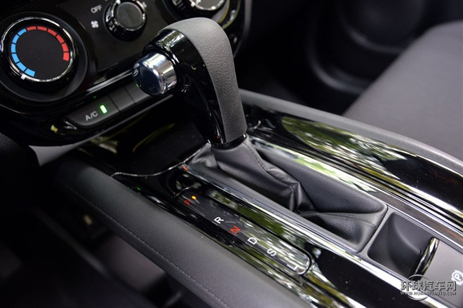 2015款 1.5L CVT兩驅(qū)舒適型