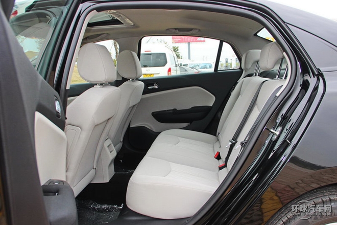 2015款 1.8L 手動新享型