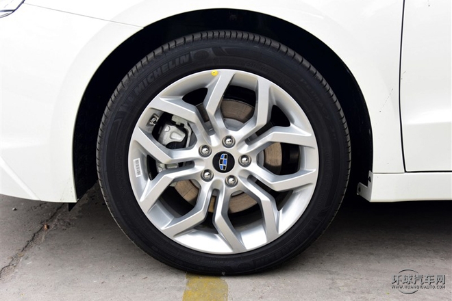 2015款 1.8T 豪華型