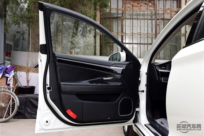 2015款 1.8T 豪華型