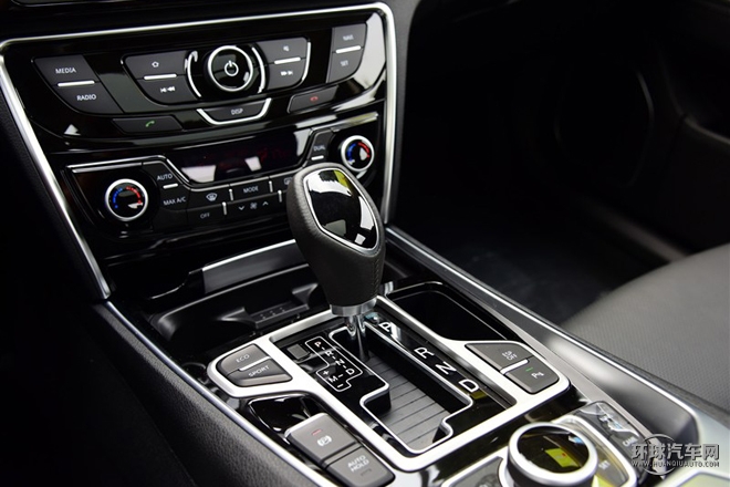 2015款 1.8T 豪華型