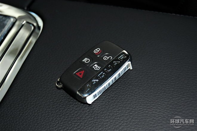 2015款 XJL 2.0T 兩驅(qū)典雅商務(wù)版